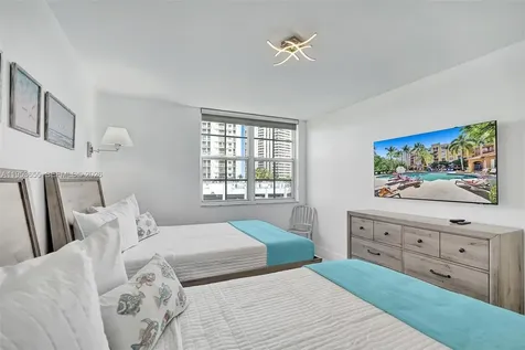 19601 E Country Club Drive Aventura FL 33180