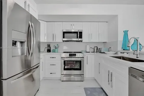 19601 E Country Club Drive Aventura FL 33180