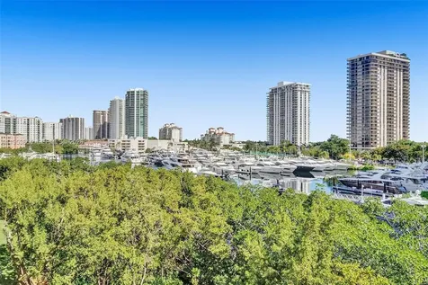 19601 E Country Club Drive Aventura FL 33180