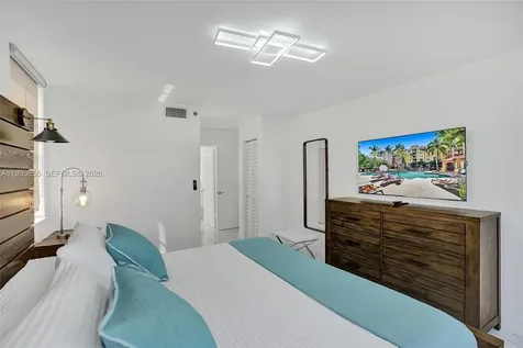 19601 E Country Club Drive Aventura FL 33180