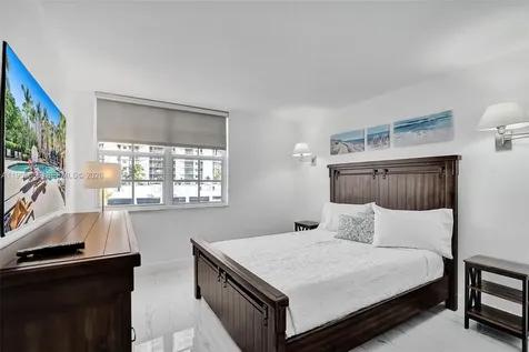 19601 E Country Club Drive Aventura FL 33180
