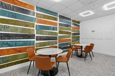 Beauty Salon Suites For Rent Now Right In Front Of Fiu Publix Shopping Miami FL 33174