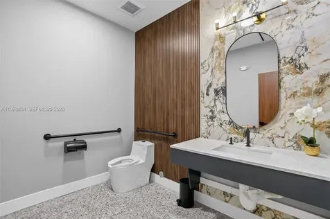 Beauty Salon Suites For Rent Now Right In Front Of Fiu Publix Shopping Miami FL 33174
