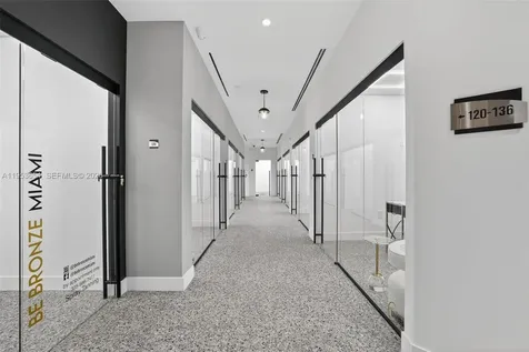 Beauty Salon Suites For Rent Now Right In Front Of Fiu Publix Shopping Miami FL 33174