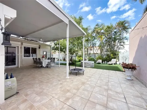 12415 NW 7th Street Miami FL 33182