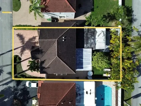 12415 NW 7th Street Miami FL 33182
