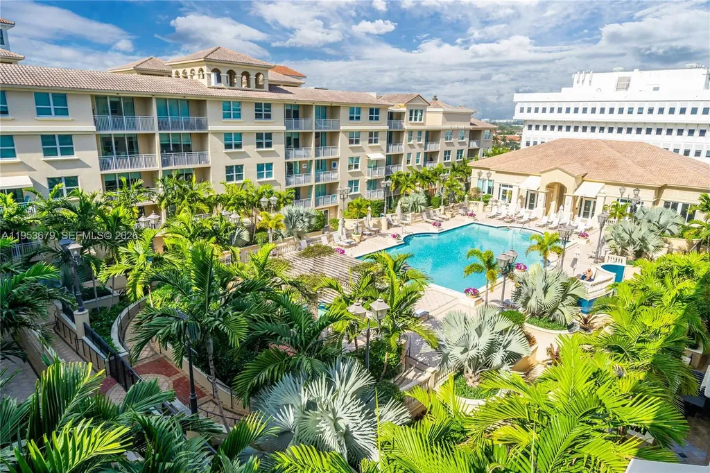 99 SE Mizner Boulevard Boca Raton FL 33432