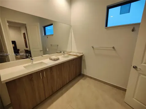 5077 Gambero Way Naples FL 34142