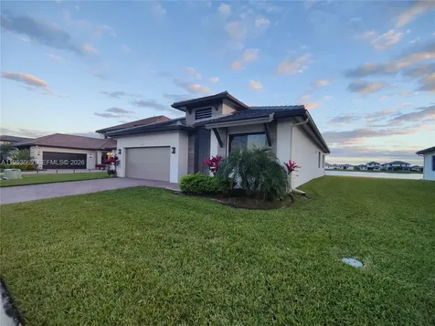 5077 Gambero Way Naples FL 34142