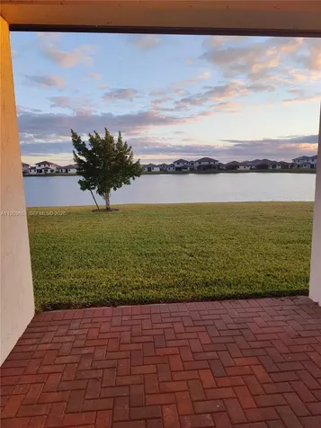 5077 Gambero Way Naples FL 34142