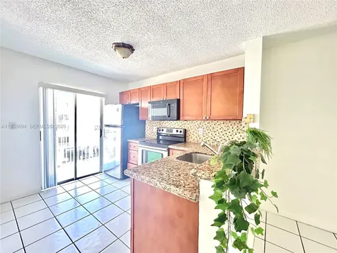 2575 SW 27th Avenue Miami FL 33133