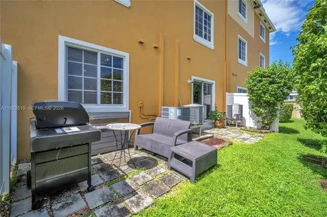 121 NW 2nd Avenue Hallandale Beach FL 33009
