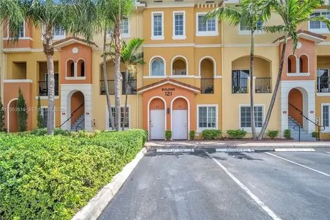 121 NW 2nd Avenue Hallandale Beach FL 33009