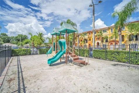 121 NW 2nd Avenue Hallandale Beach FL 33009
