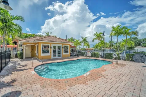 121 NW 2nd Avenue Hallandale Beach FL 33009