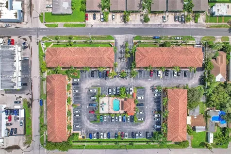 121 NW 2nd Avenue Hallandale Beach FL 33009