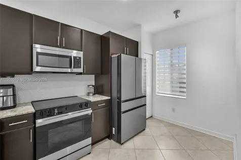 121 NW 2nd Avenue Hallandale Beach FL 33009