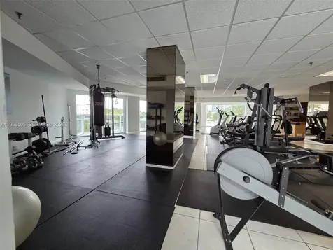 2401 Collins Avenue Miami Beach FL 33140