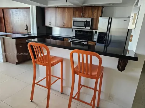 2401 Collins Avenue Miami Beach FL 33140