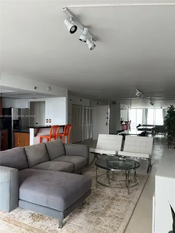 2401 Collins Avenue Miami Beach FL 33140