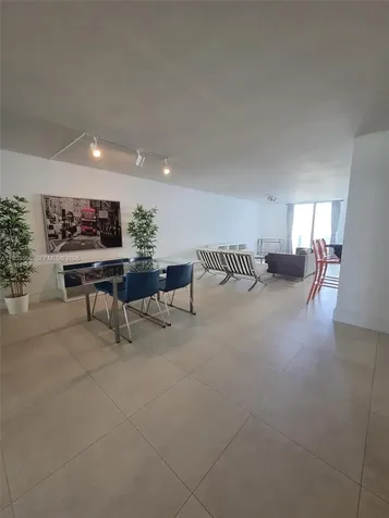 2401 Collins Avenue Miami Beach FL 33140