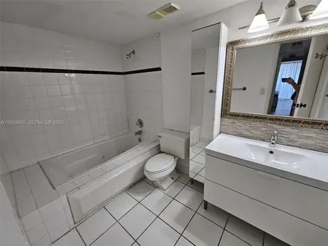 2401 Collins Avenue Miami Beach FL 33140