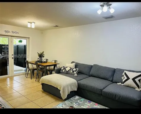 9455 NW 114th Lane Hialeah Gardens FL 33018