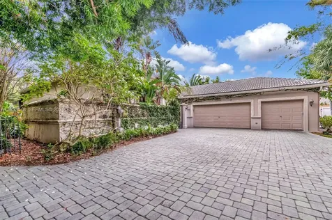 8244 Lakeview Drive West Palm Beach FL 33412