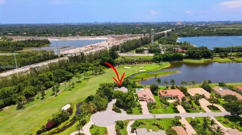 8244 Lakeview Drive West Palm Beach FL 33412