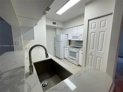17125 N Bay Road Sunny Isles Beach FL 33160