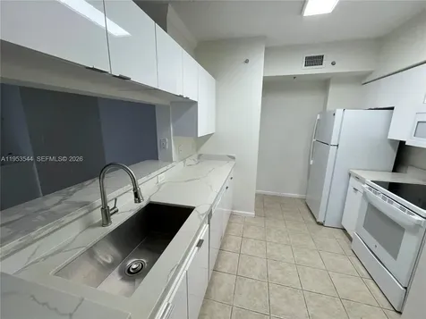 17125 N Bay Road Sunny Isles Beach FL 33160