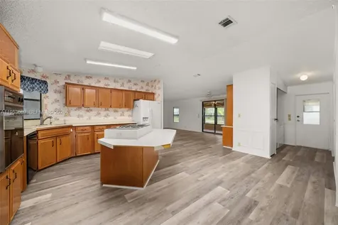 247 Hickory Ridge Sebring FL 33876