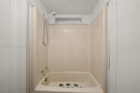 247 Hickory Ridge Sebring FL 33876