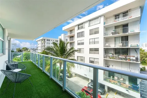 1025 92nd Street Bay Harbor Islands FL 33154