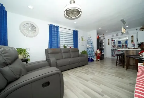 10910 SW 217th Terrace Miami FL 33170