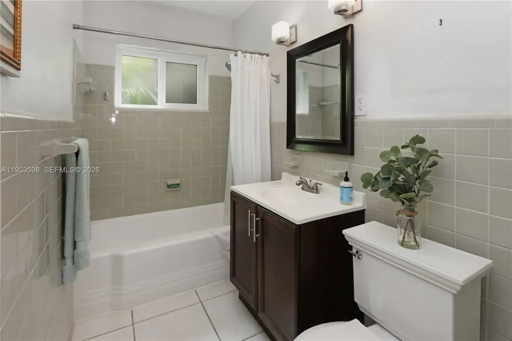 1242 Buchanan Street Hollywood FL 33019
