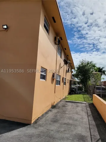 1753 SW 6th Street Miami FL 33135
