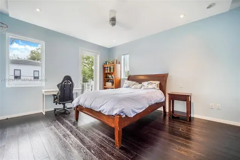 6900 Barquera Street Coral Gables FL 33146