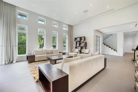 6900 Barquera Street Coral Gables FL 33146