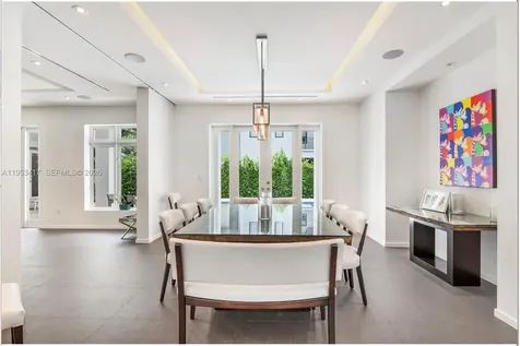 6900 Barquera Street Coral Gables FL 33146