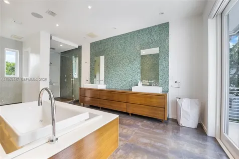 6900 Barquera Street Coral Gables FL 33146