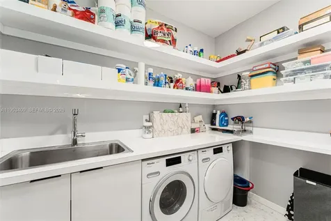 1000 Brickell Plaza Miami FL 33131