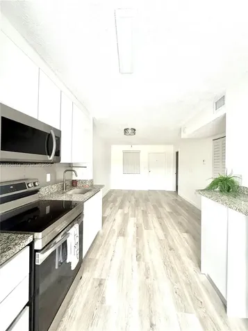 2575 SW 27th Avenue Miami FL 33133