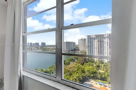 2851 NE 183rd Street Aventura FL 33160