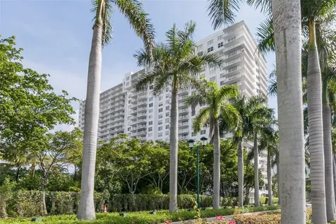 2851 NE 183rd Street Aventura FL 33160