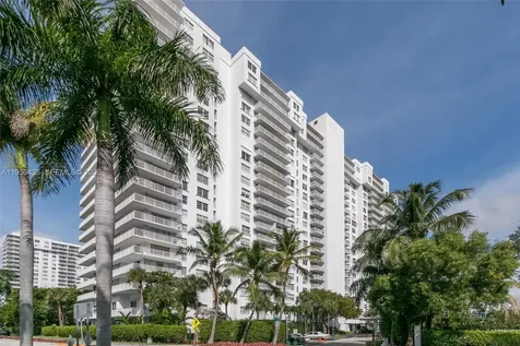 2851 NE 183rd Street Aventura FL 33160