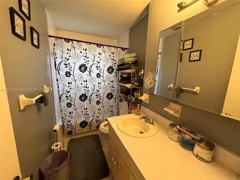 1600 W 32nd Street Riviera Beach FL 33404