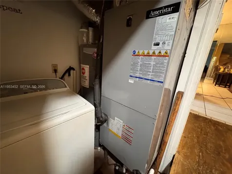 1600 W 32nd Street Riviera Beach FL 33404