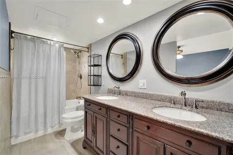 950 Hillcrest Drive Hollywood FL 33021