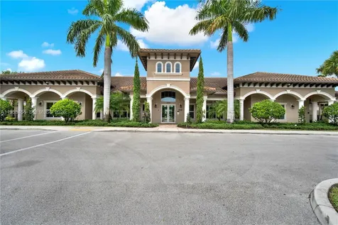 950 Hillcrest Drive Hollywood FL 33021